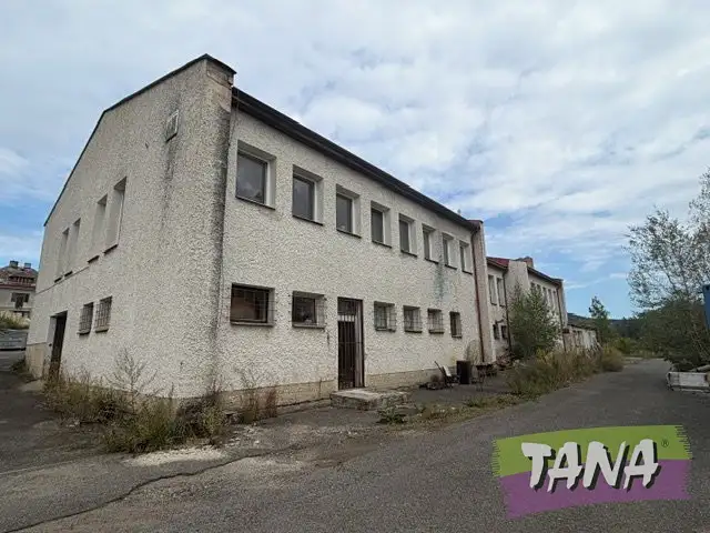 Prodej obchodního prostoru 1400 m², Jenišovice – náhled fotky 1