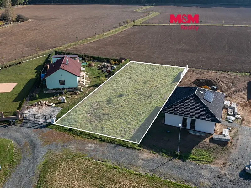 Prodej stavebního pozemku 806 m², Kornatice – náhled fotky 1
