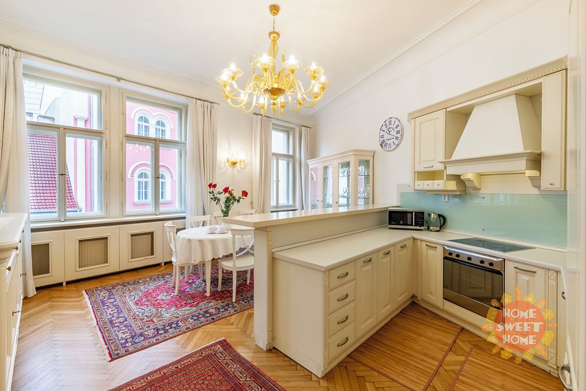 Pronájem bytu 4+kk 122 m², Praha – fotka 1 z 3