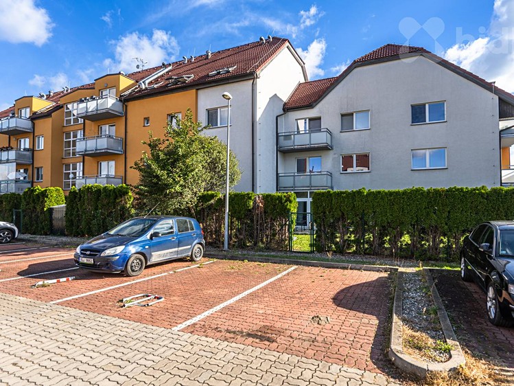 Pronájem bytu 2+kk, 61 m² (15 z 16)