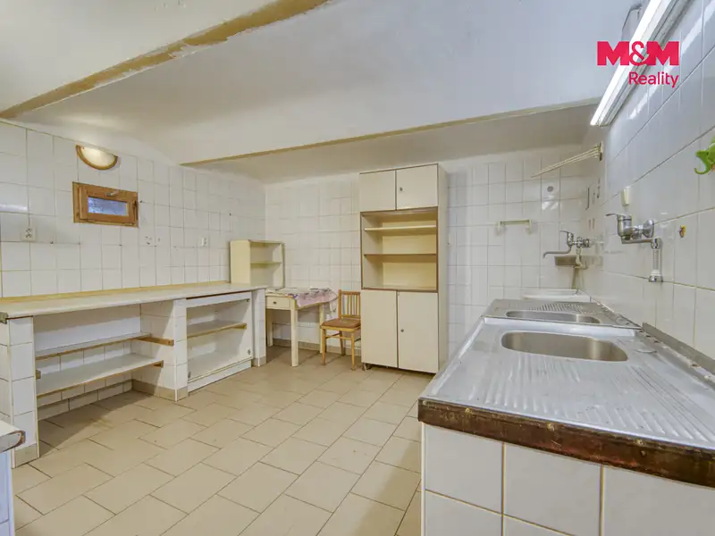Prodej rodinného domu 169 m², pozemek 16101 m², Vráž – náhled fotky 3