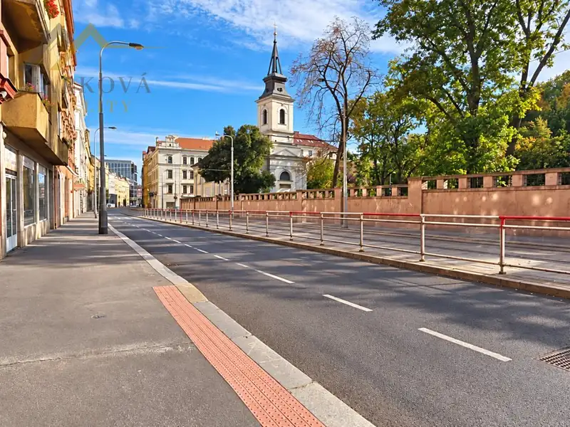Pronájem obchodního prostoru 30 m², Praha – náhled fotky 1