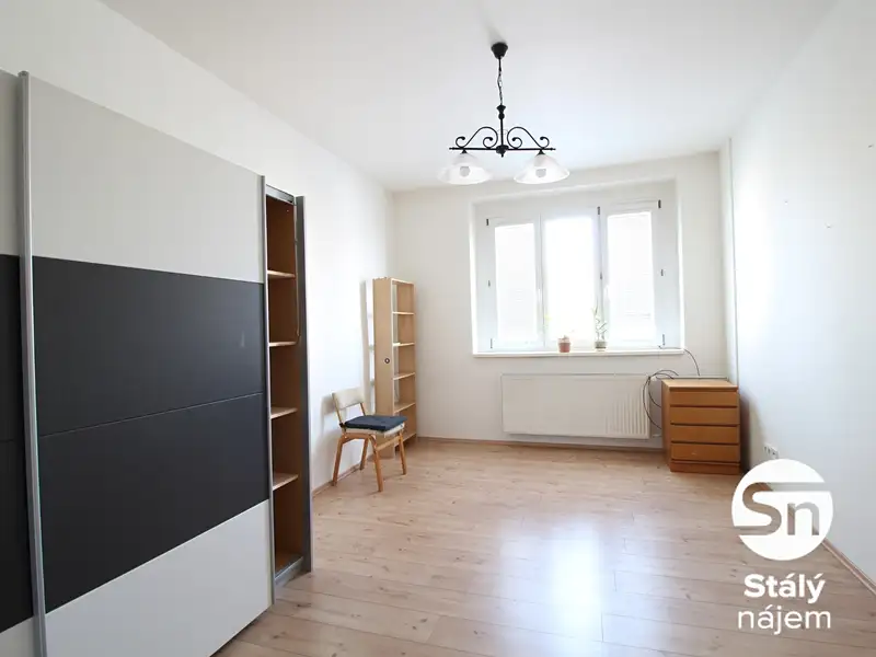 Pronájem bytu 1+kk 27 m², Praha – náhled fotky 1