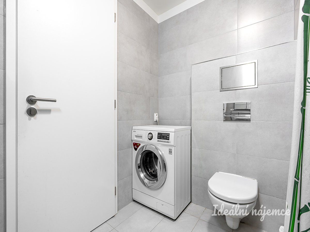 Pronájem bytu 1+kk 34 m² – fotografie 5