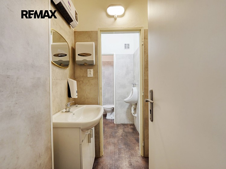 Комерційне приміщення в оренду, 288 м² (15 з 22)