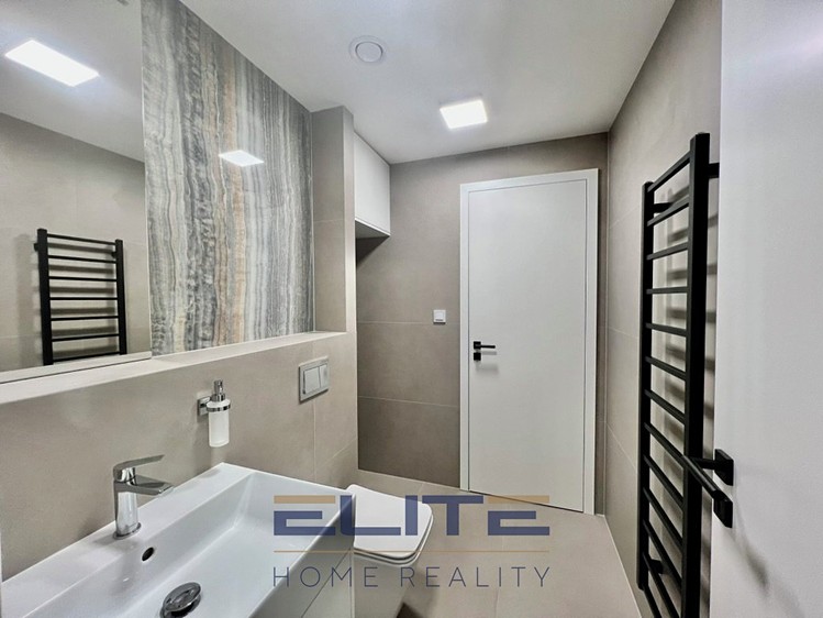 Pronájem bytu 3+kk, 106 m² (17 z 31)