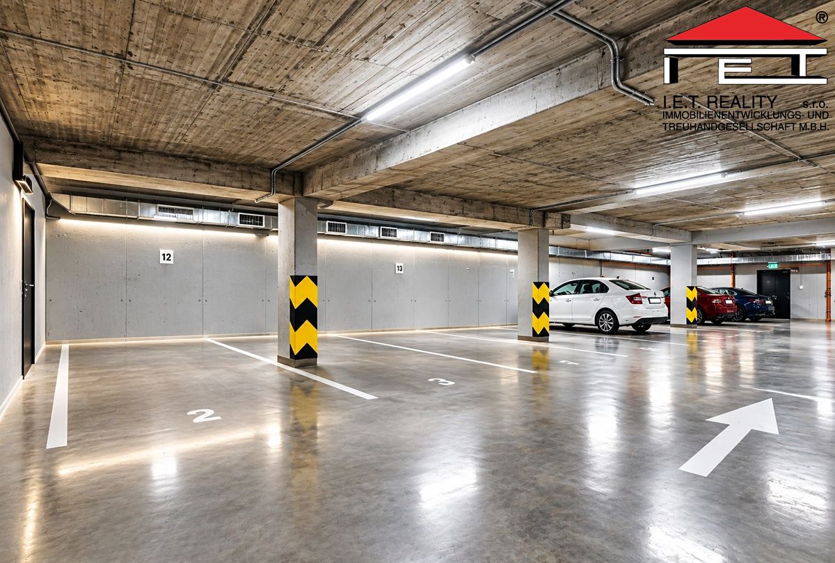 Pronájem garážového stání 14 m², Brno – fotka 1 z 3