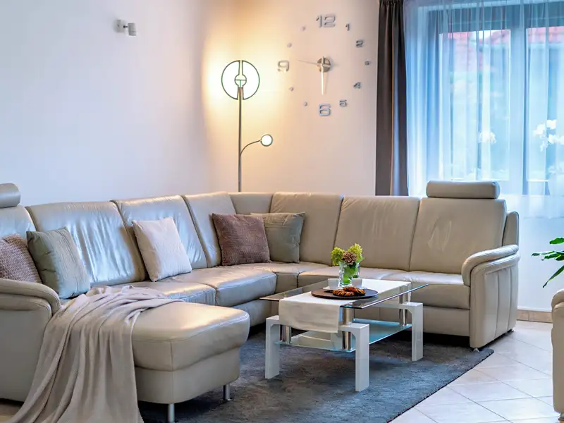 Prodej rodinného domu 290 m², pozemek 785 m², Zlatníky-Hodkovice – náhled fotky 3