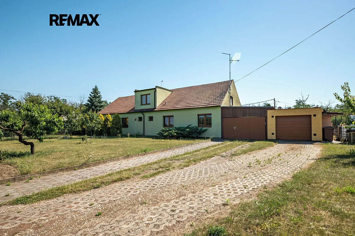 Prodej vícegeneračního domu 220 m², pozemek 3585 m²