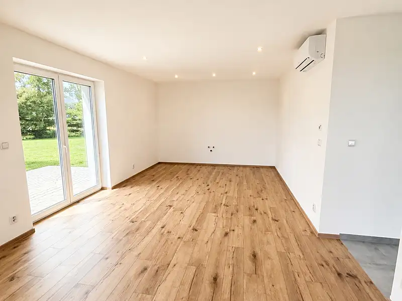 Prodej rodinného domu 98 m², pozemek 581 m², Vrbice – náhled fotky 2