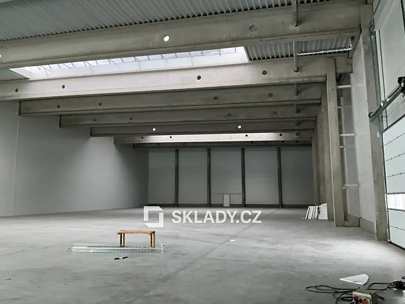 Pronájem skladového prostoru 3600 m², Kralupy nad Vltavou – náhled fotky 2