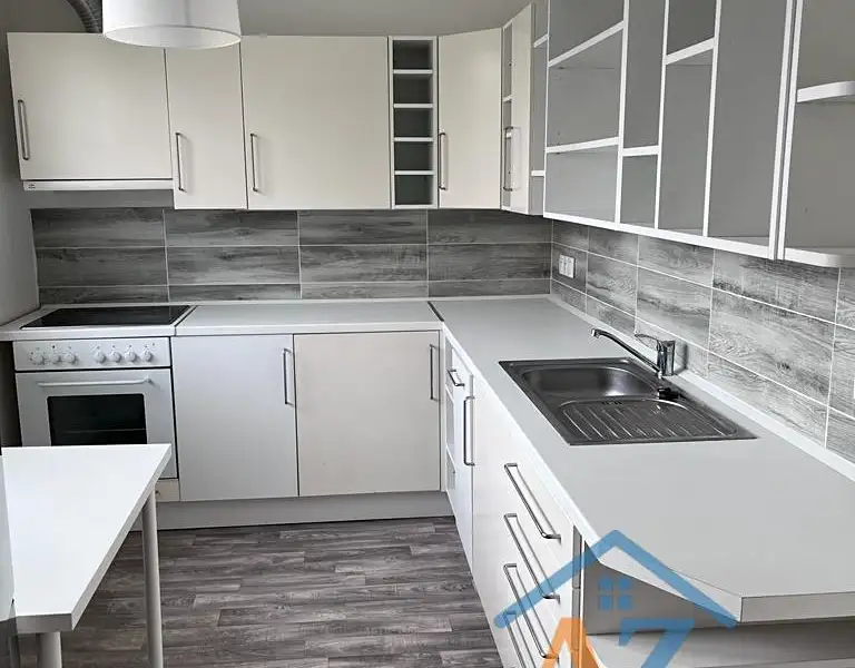 Pronájem bytu 2+1 53 m², Most – náhled fotky 1