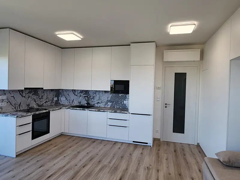 Pronájem bytu 2+kk 78 m², Praha – náhled fotky 3