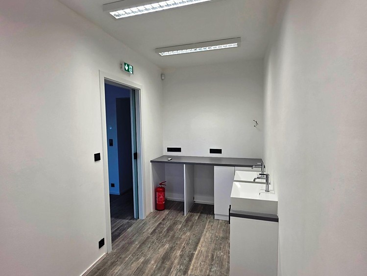 Комерційне приміщення в оренду, 56 м² (6 з 23)