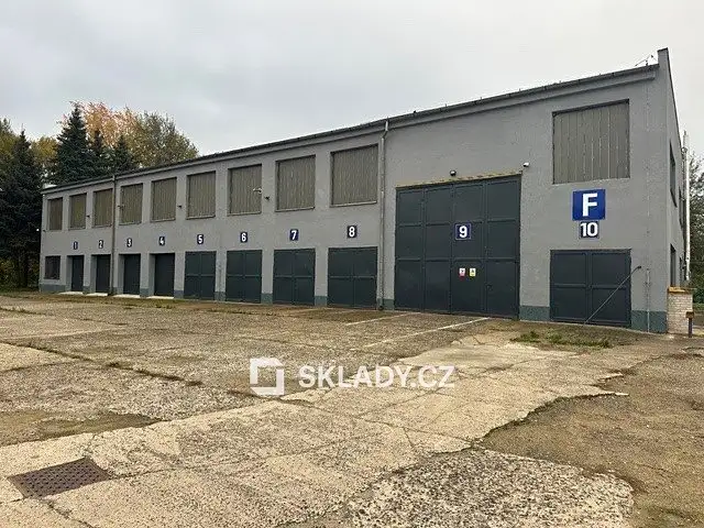 Pronájem skladového prostoru 903 m², Žalany – náhled fotky 1