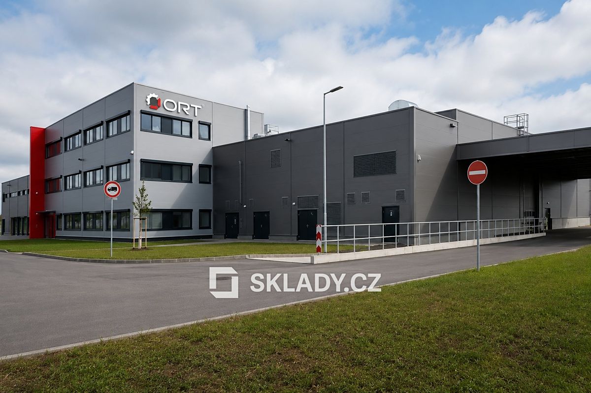 Pronájem skladového prostoru 2543 m², Nový Bydžov – fotka 1 z 3