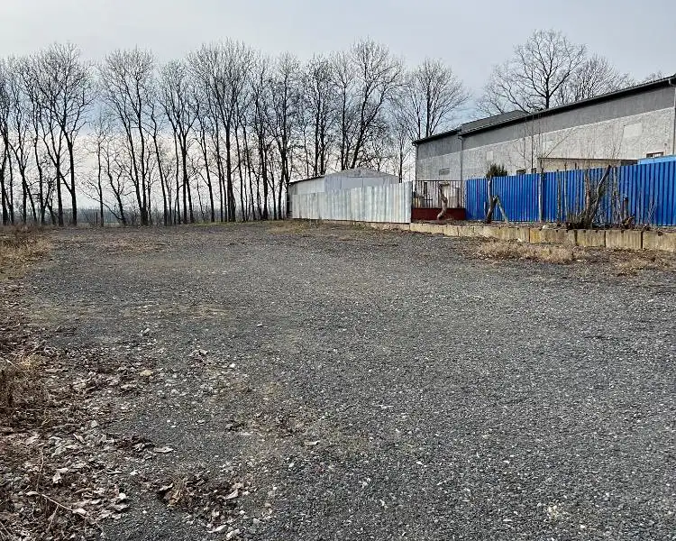 Pronájem komerčního pozemku 1100 m², Červený Újezd – náhled fotky 3