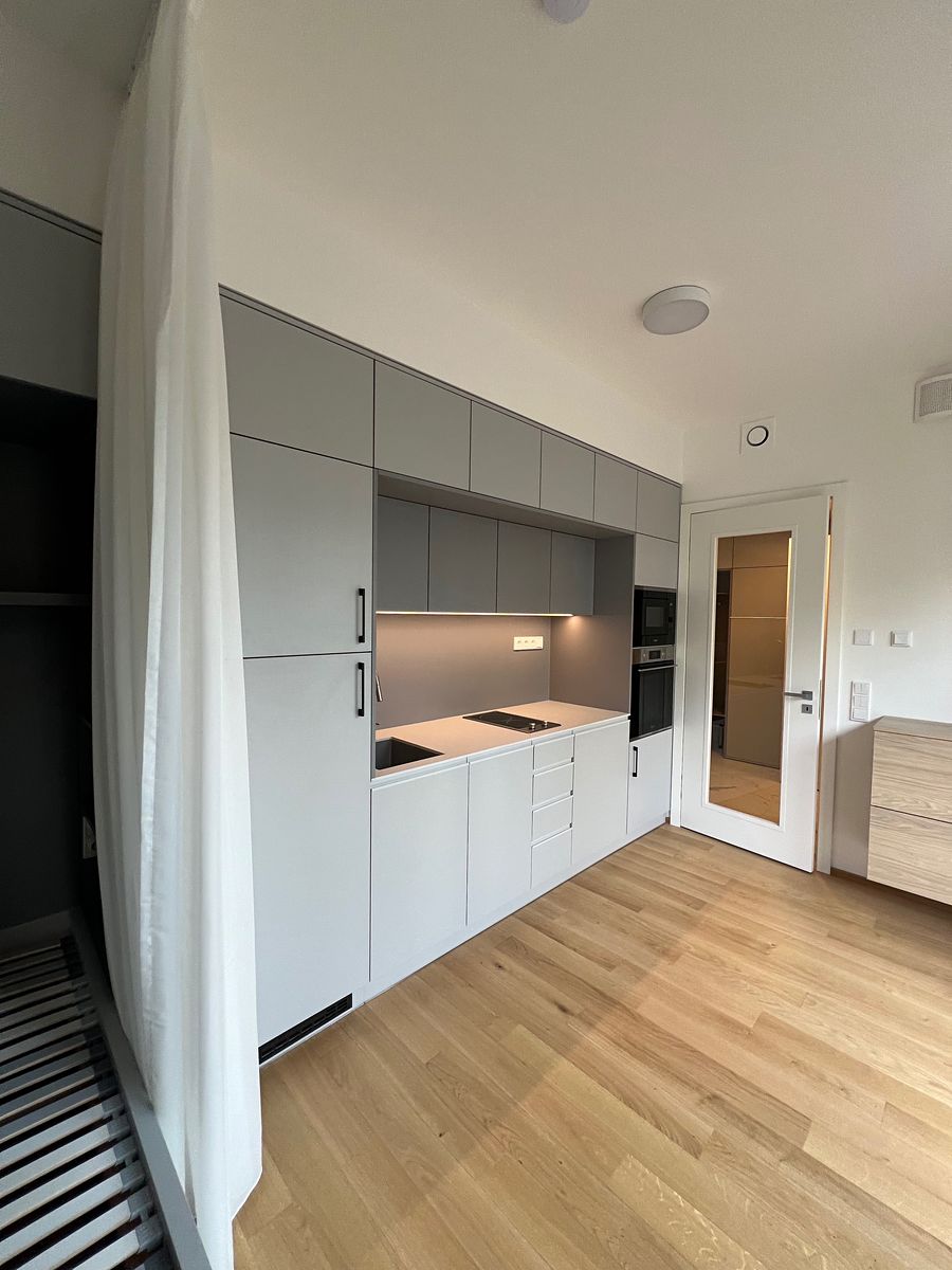 Pronájem bytu 1+kk 27 m², Praha – fotka 1 z 3