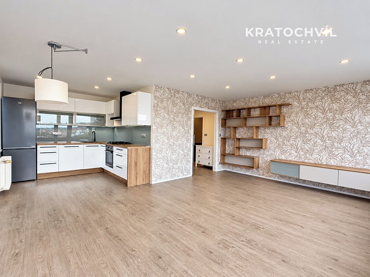Pronájem bytu 3+kk, 74 m² (12 z 28)