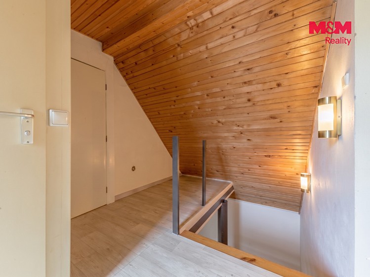 Prodej domu, 200 m² (23 z 29)