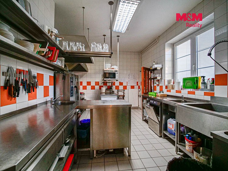 Комерційне приміщення на продаж, 716 м² (13 з 30)