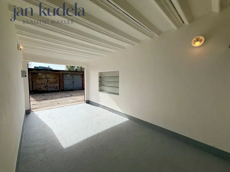 Prodej garáže 15 m², Brno – náhled fotky 1