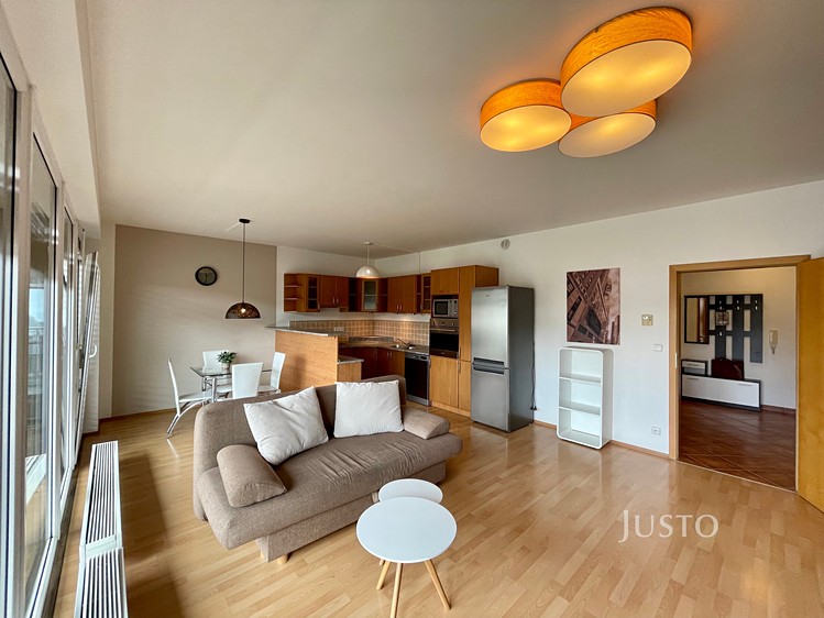 Квартира 3+kk в оренду, 78 м² (9 з 18)