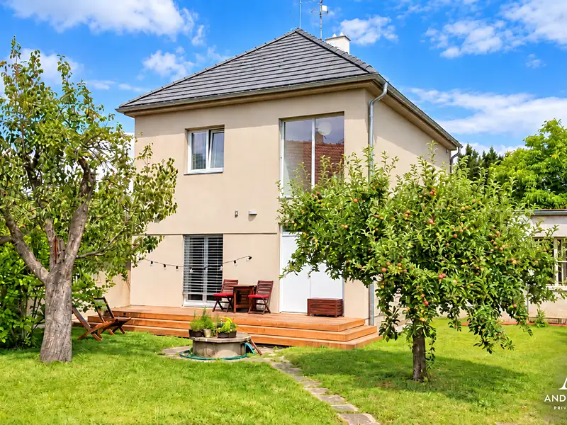 Pronájem rodinného domu 114 m², pozemek 638 m², Praha – náhled fotky 1