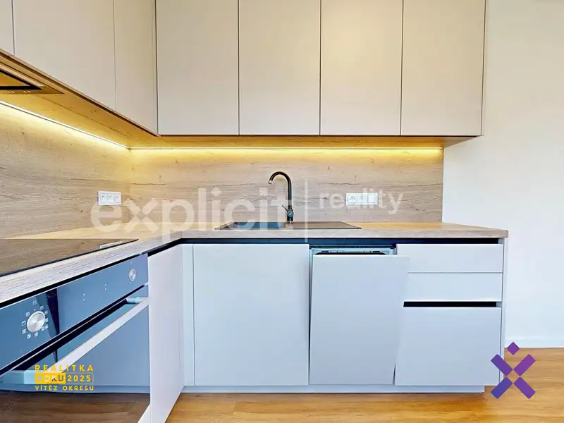 Pronájem bytu 1+1 28 m², Starý Hrozenkov – náhled fotky 2