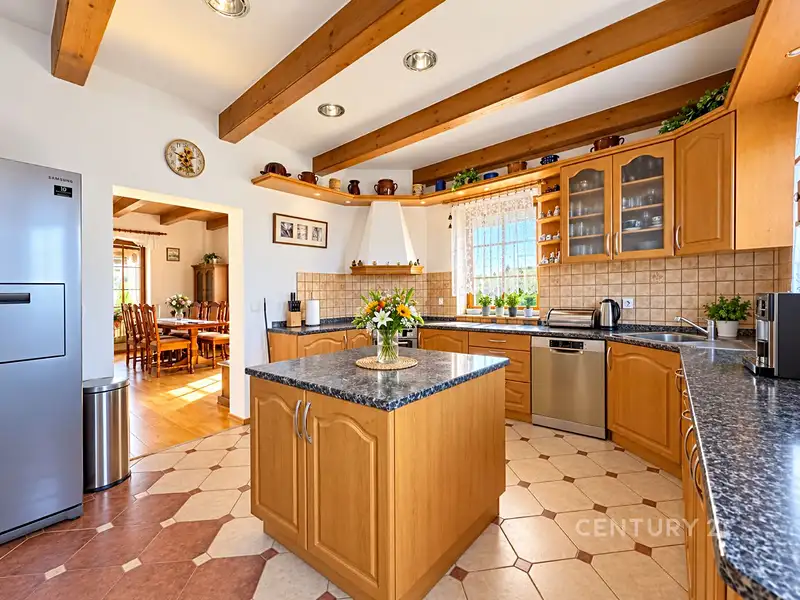 Prodej rodinného domu 198 m², pozemek 1418 m², Suchý – náhled fotky 3