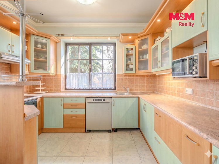 Prodej domu, 300 m² (10 z 24)