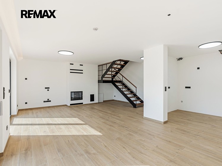 Wohnung 4+kk zum Kauf, 144 m² (2 von 41)