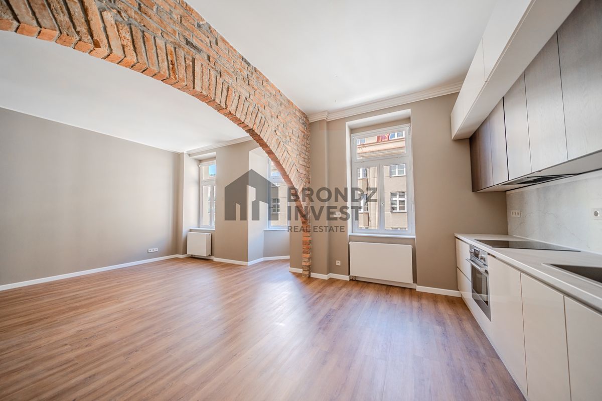 Pronájem bytu 3+kk 100 m² – fotografie 2