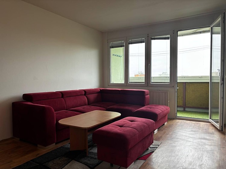 Pronájem bytu 3+1, 67 m² (2 z 15)