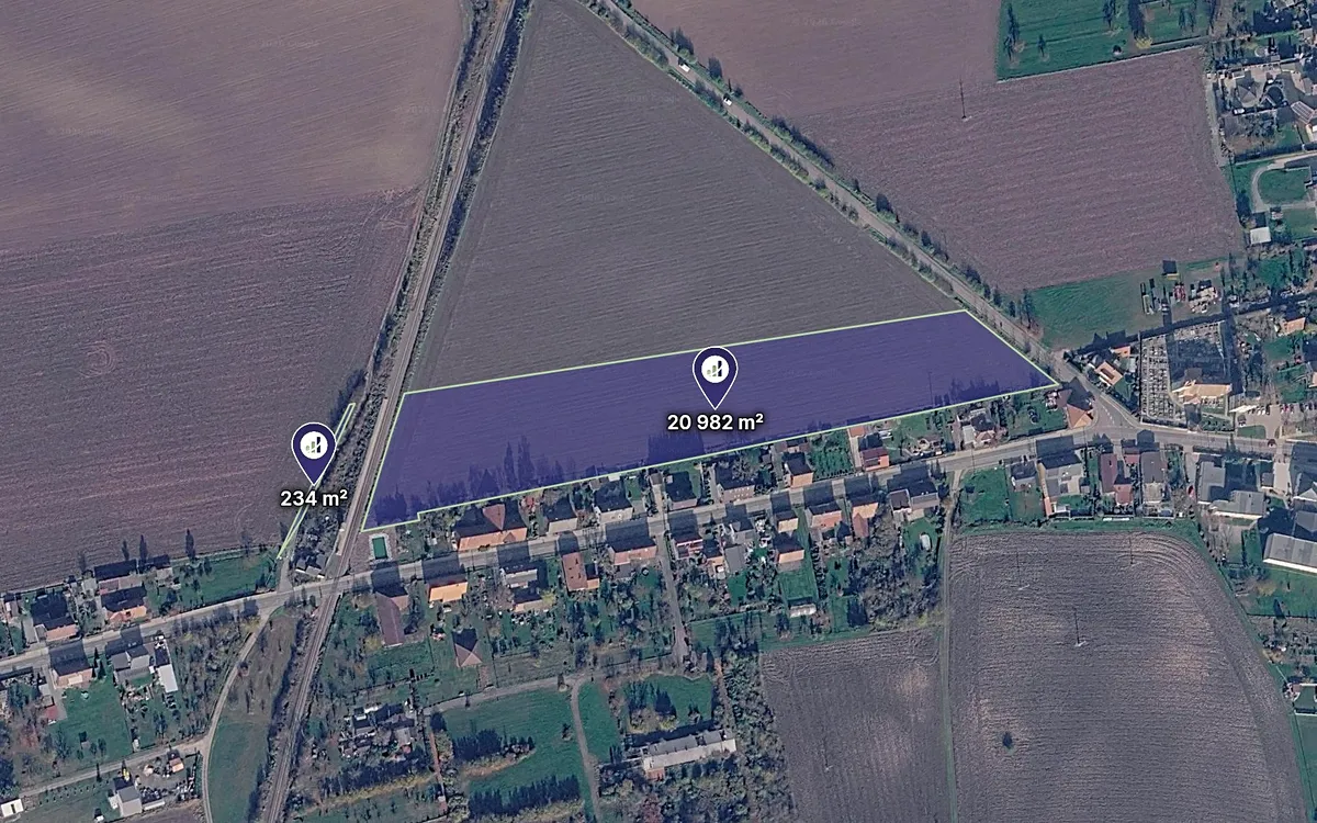 Prodej pole 21216 m²