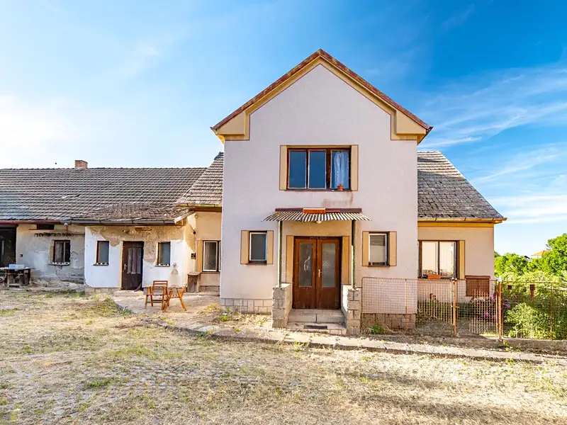 Prodej rodinného domu 390 m², pozemek 1136 m², Bernartice – náhled fotky 2