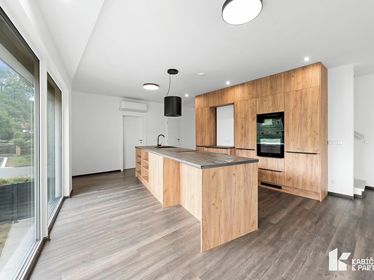 Prodej domu, 171 m² (4 z 37)