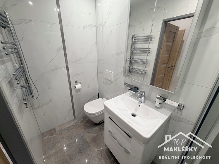 Pronájem bytu 2+kk, 36 m² (9 z 15)