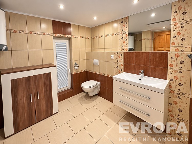 Prodej domu, 76 m² (5 z 12)