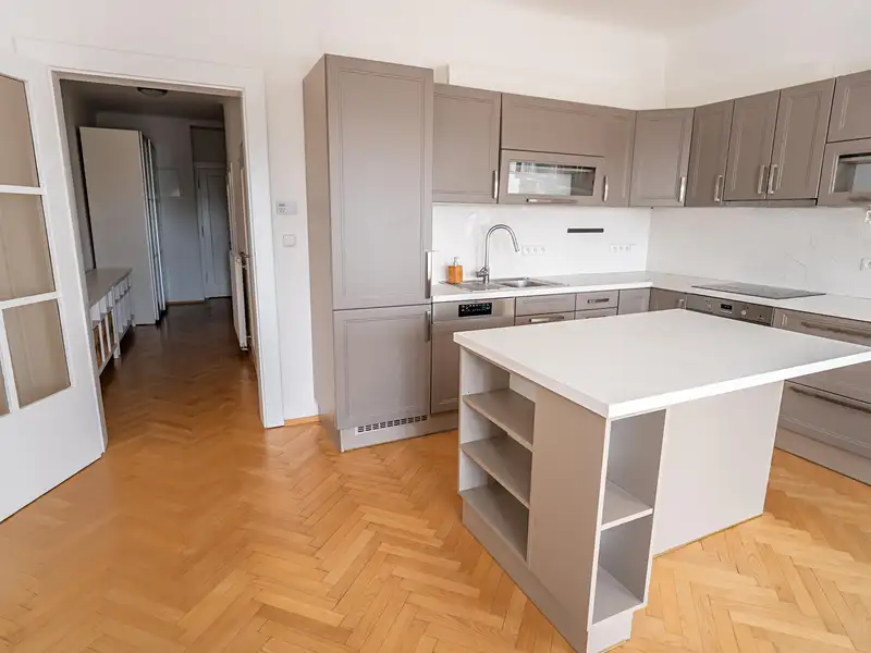 Pronájem bytu 3+kk 73 m², Praha – náhled fotky 2