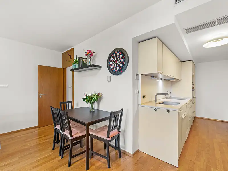 Prodej bytu 3+kk 88 m², Praha – náhled fotky 2