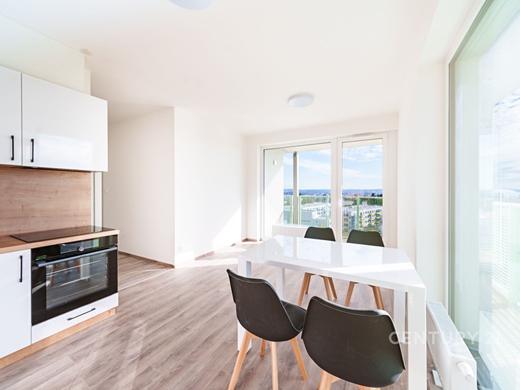 Квартира 3+kk в оренду, 62 м² (2 з 17)