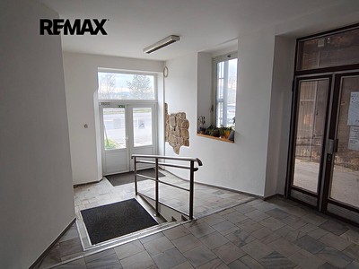 Gewerbefläche zur Miete, 256 m² (2 von 10)