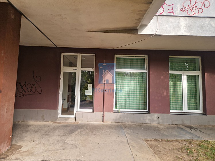 Pronájem komerčního prostoru, 80 m² (13 z 22)