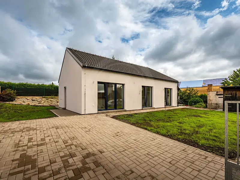 Prodej rodinného domu 86 m², pozemek 407 m², Planá – náhled fotky 3