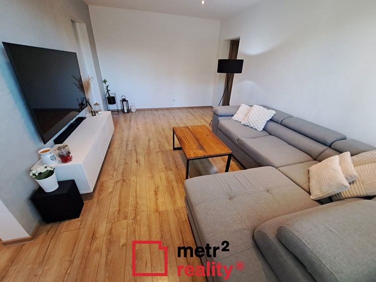 Pronájem bytu 3+1, 61 m² (2 z 20)
