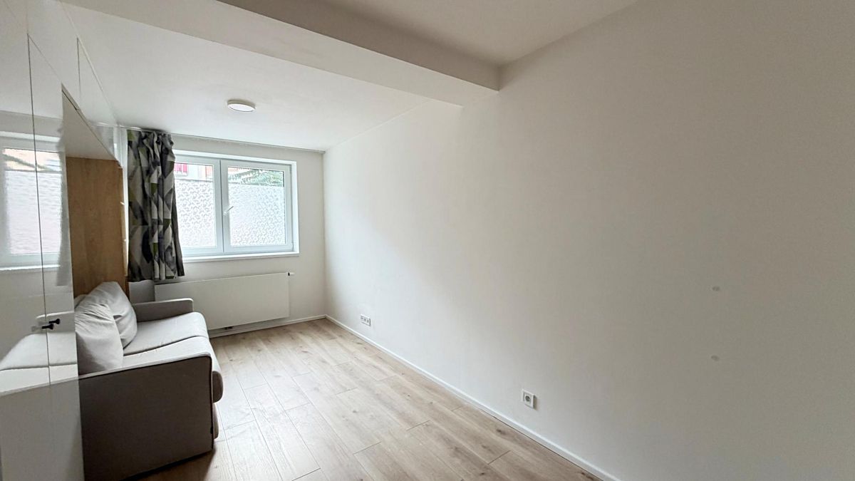 Pronájem bytu 1+kk 24 m² – fotografie 2