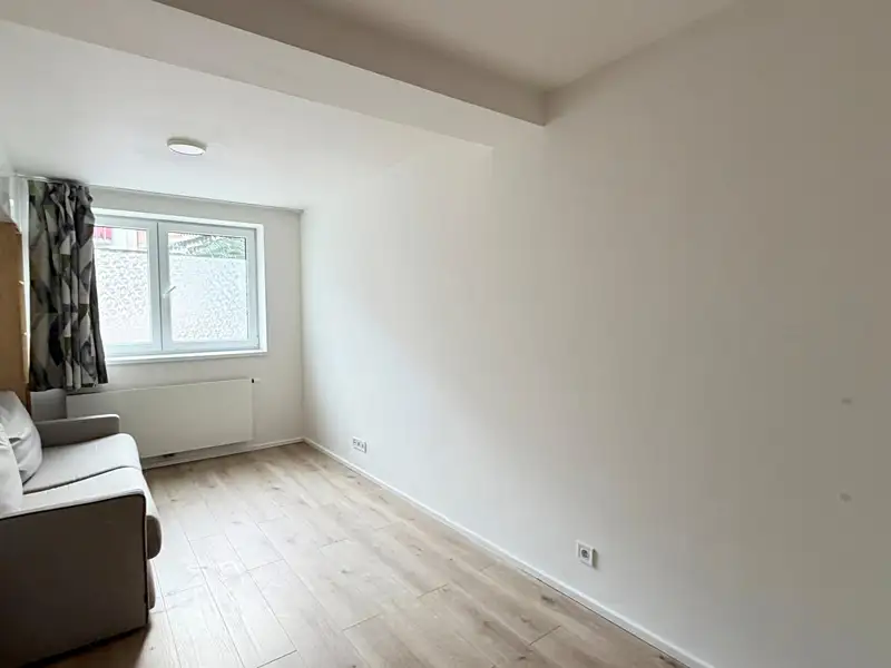 Pronájem bytu 1+kk 24 m², Praha – náhled fotky 2