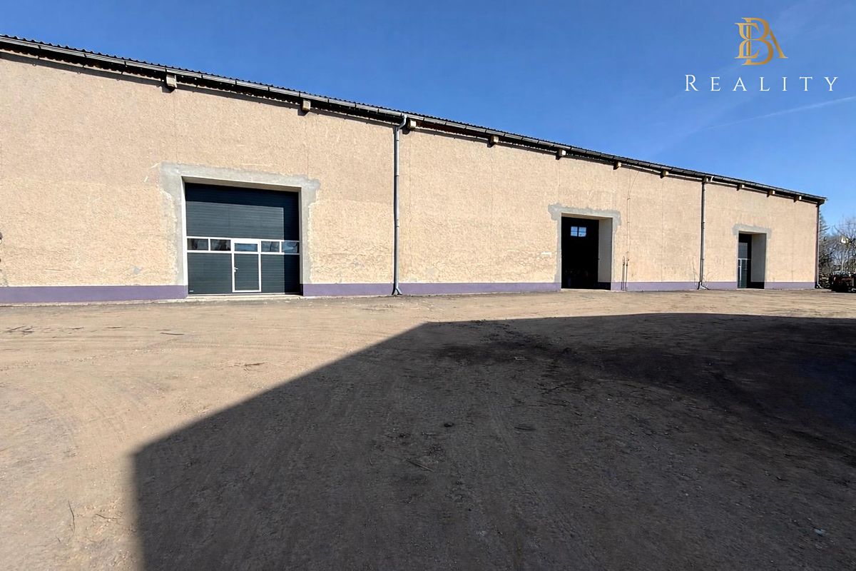 Prodej skladového prostoru 890 m², Bruntál – fotka 1 z 3