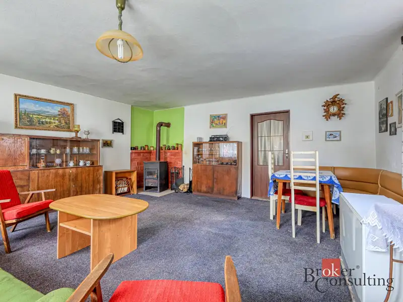 Prodej rodinného domu 188 m², pozemek 2122 m², Neurazy – náhled fotky 2